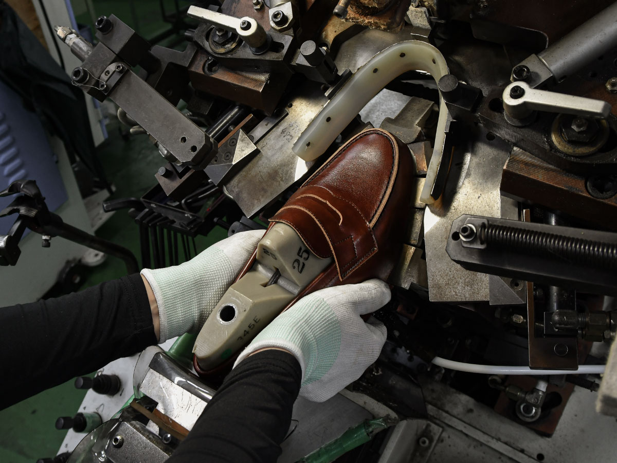 REGAL｜SEIKOとの協業から誕生したレザーシューズが数量限定で