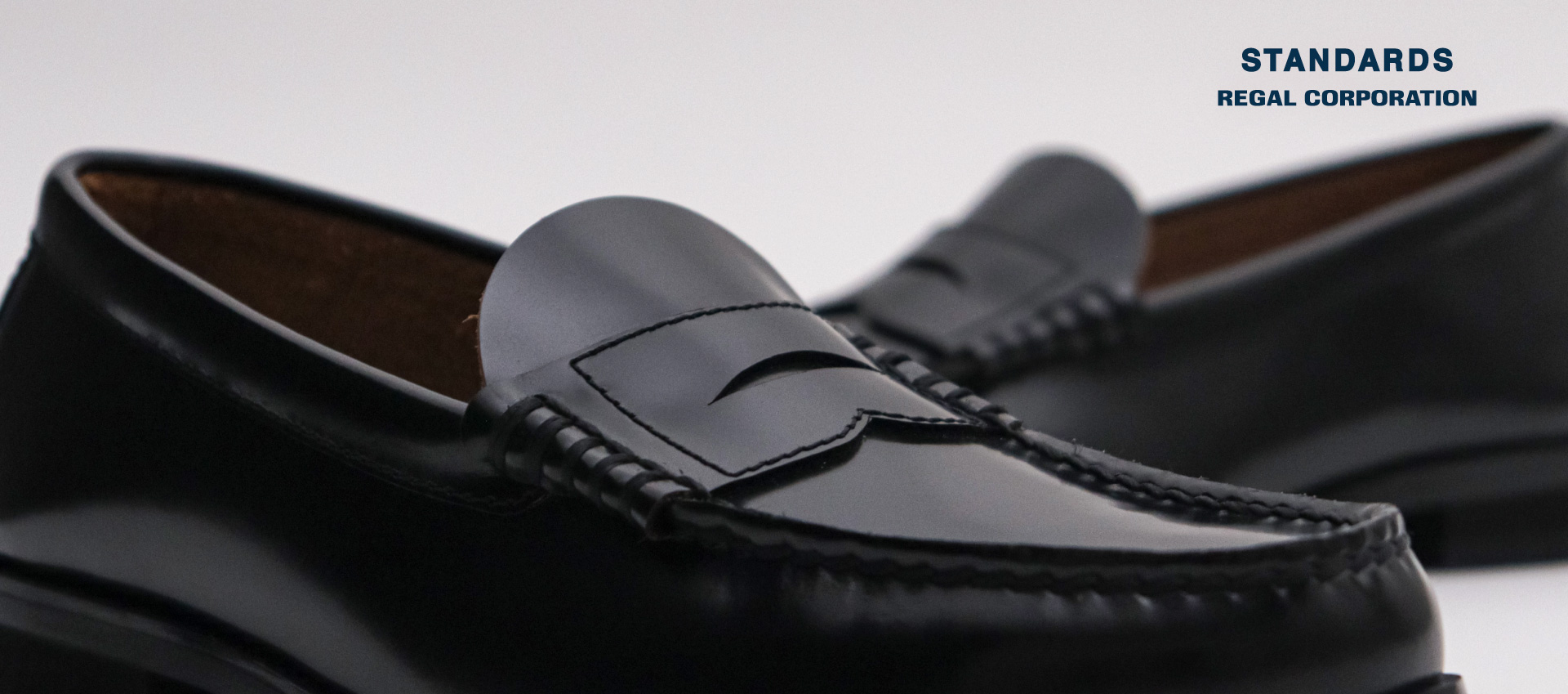 はじめての革靴に。STANDARDSが贈る「ビーフロールローファー」