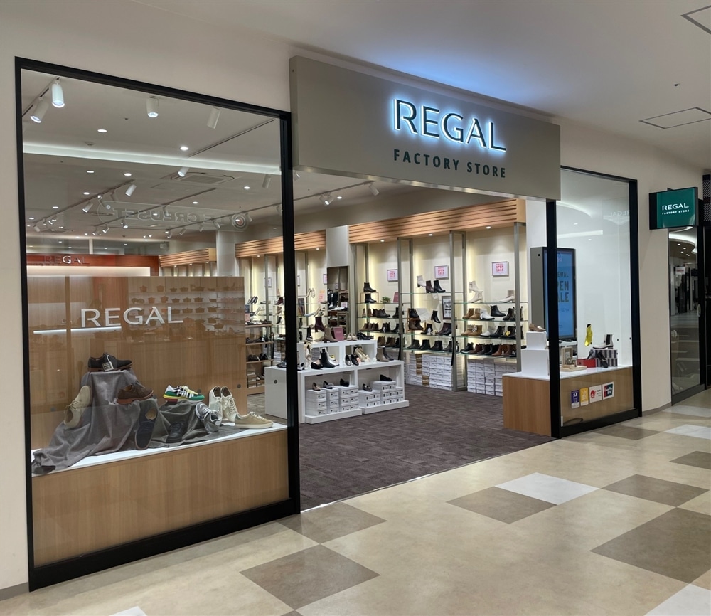 ESSENTIAL PRODUCTS 日常をアップグレードする 究極の サービスシューズ 株式会社 REGAL CORPORATION
