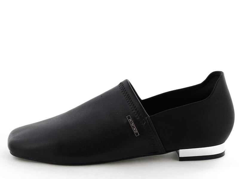 ストレッチレザーパンプス