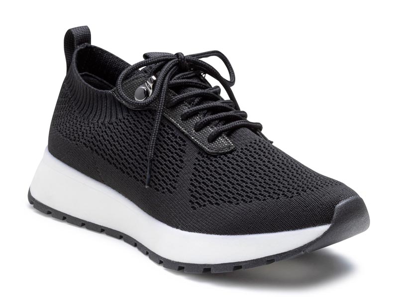 ニットスニーカー