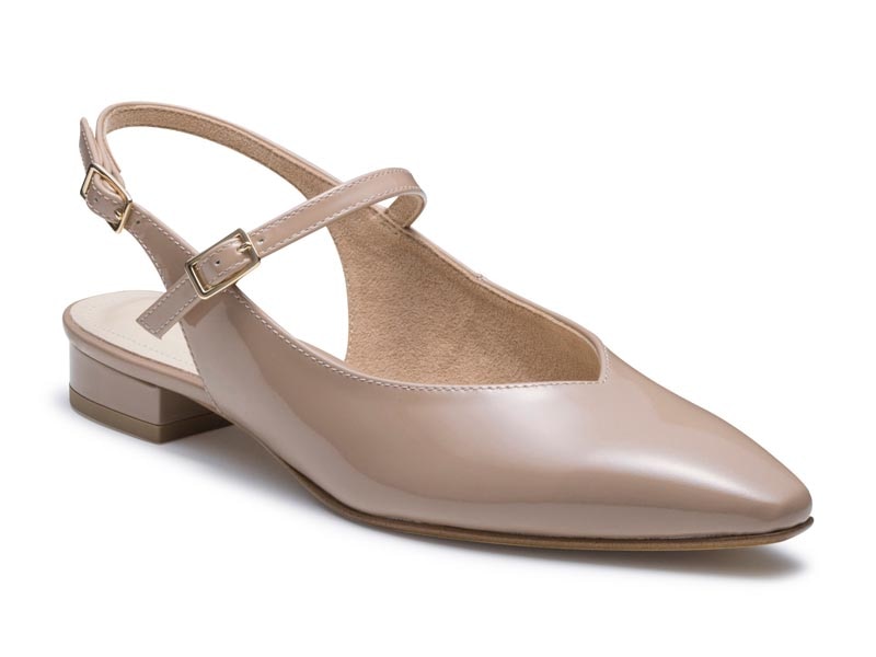 ストラップバックベルトパンプス