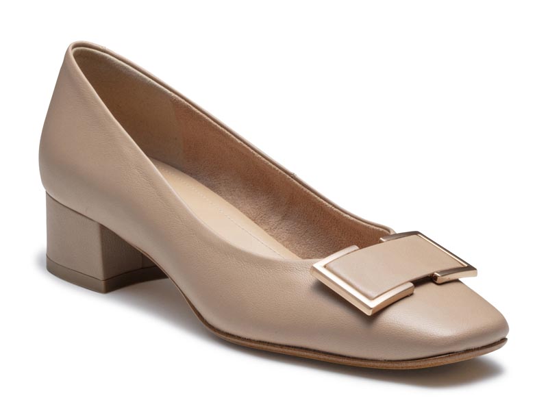 スクエアトウパンプス