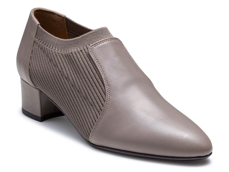 ニットシューティー