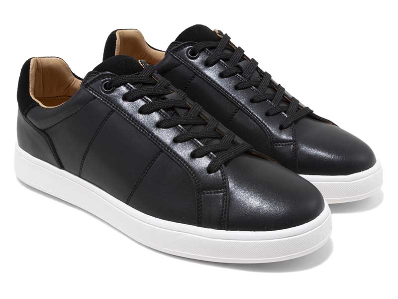 コートタイプスニーカー