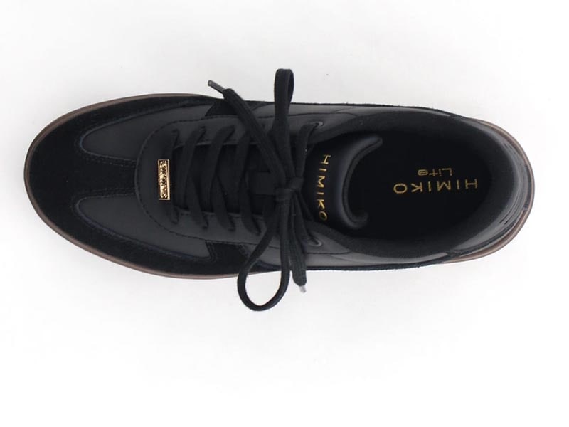 コートスニーカー