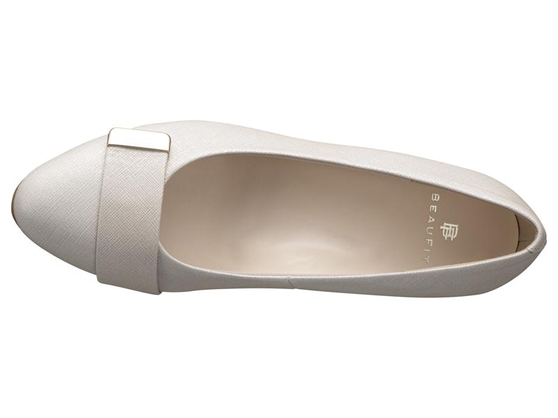 ラウンドトウデザインパンプス