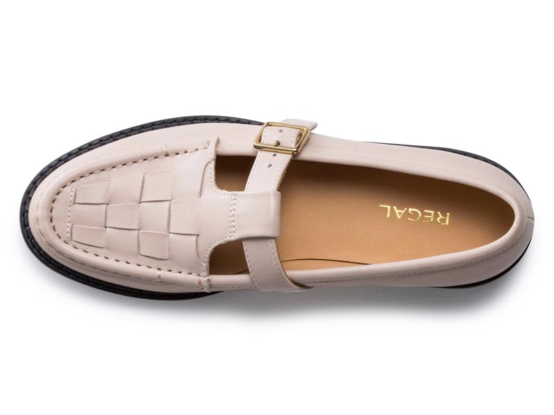 Tストラップシューズ