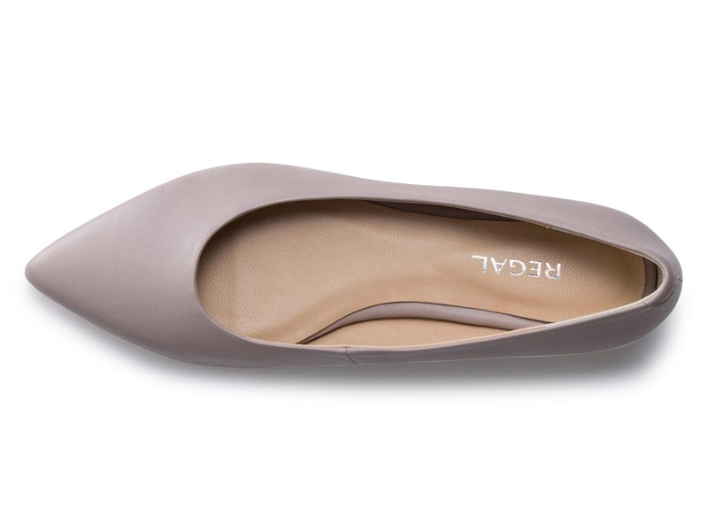 ポインテッドトウフラットシューズ