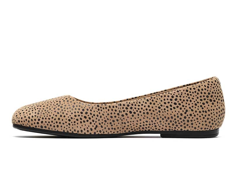 Livia Lily リビアリリー