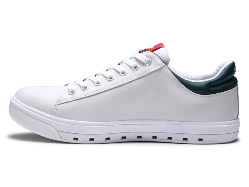 コートスニーカー GORE-TEX SURROUND