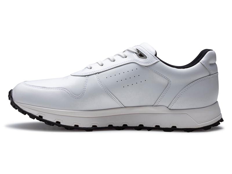 スニーカー GORE-TEX SURROUND