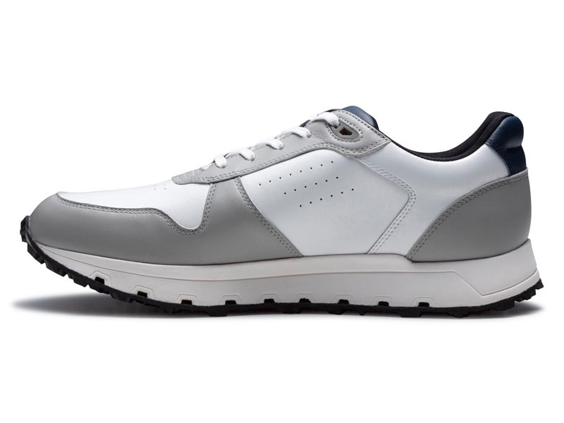 スニーカー GORE-TEX SURROUND