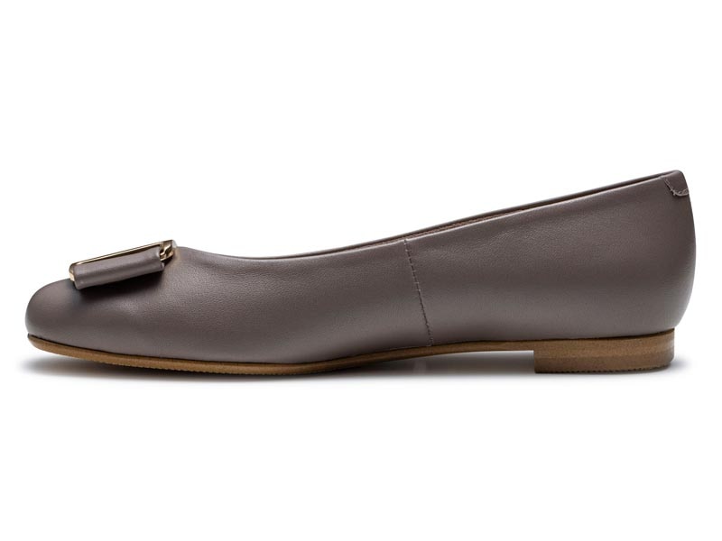 晴雨兼用スクエアリボンパンプス