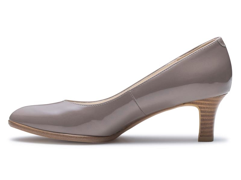 プレーンパンプス