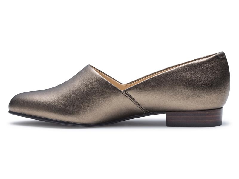 甲深フラットシューズ