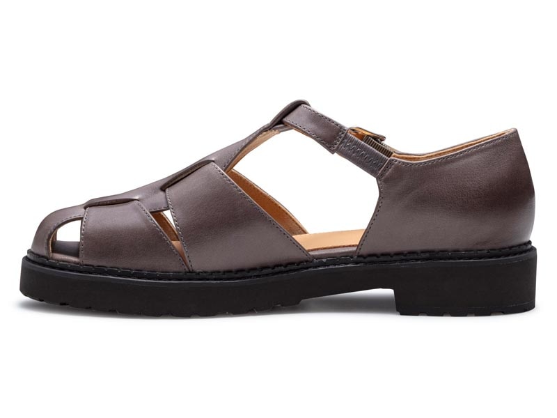 グルカサンダル