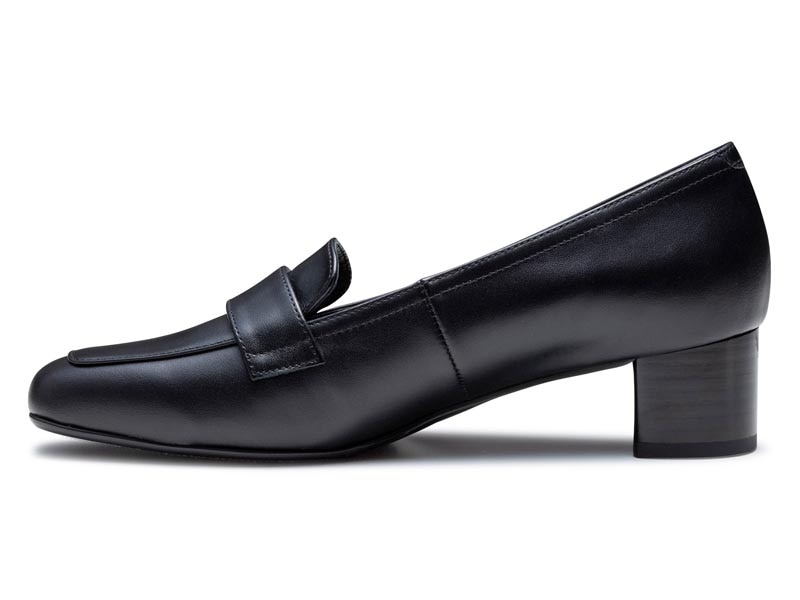 晴雨兼用ヒールローファー