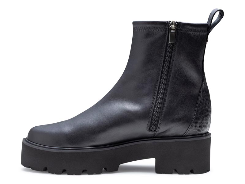 トラックソールショートブーツ