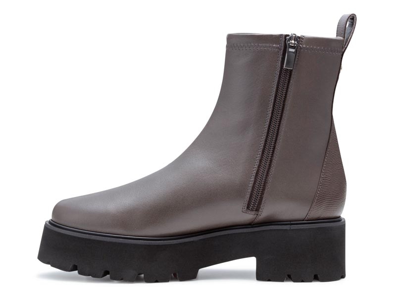 トラックソールショートブーツ