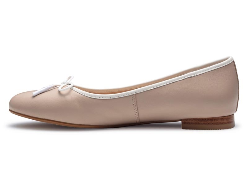 バレエシューズ