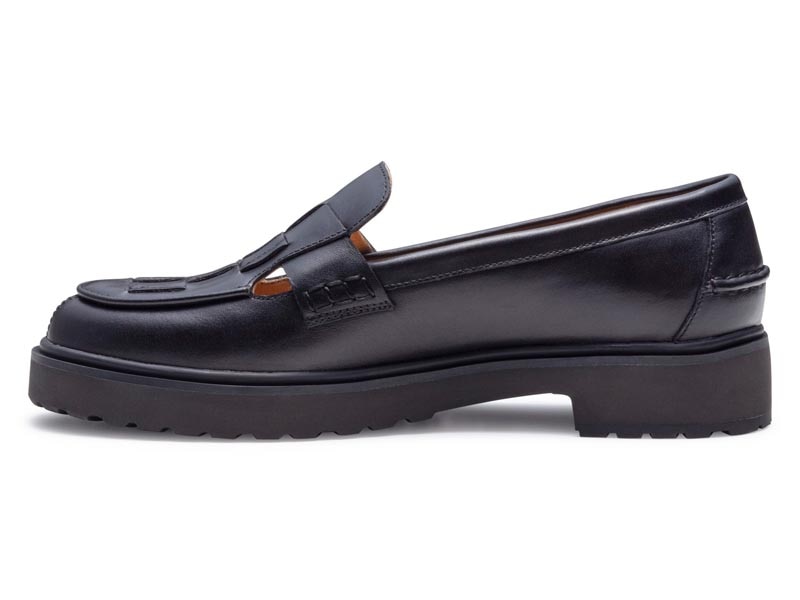 イントレチャートローファー