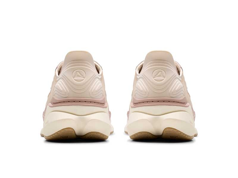 Clarks Pace. クラークスペース