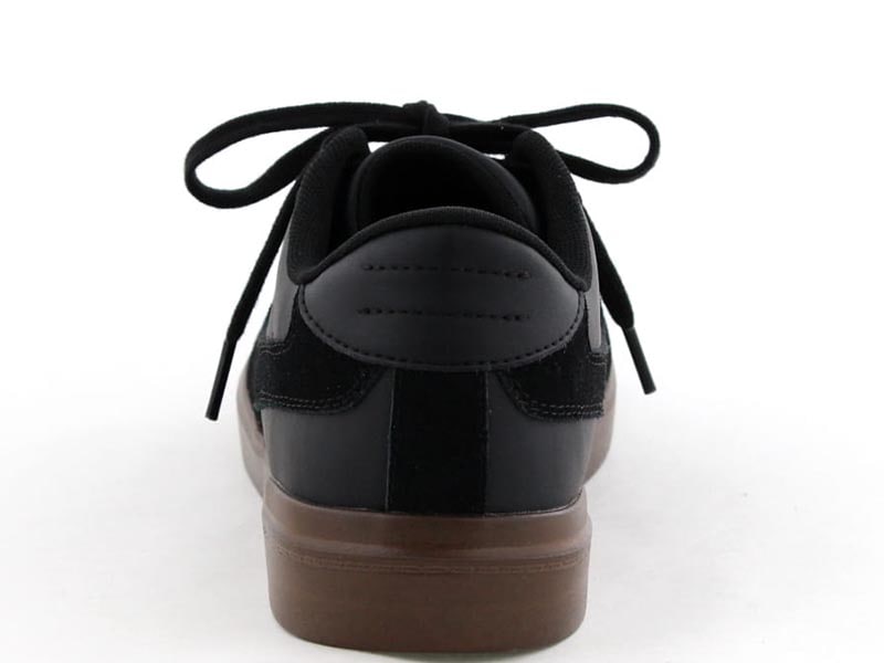 コートスニーカー