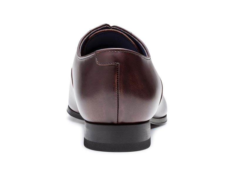 ストレートチップ