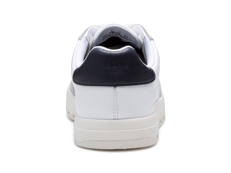 スニーカー GORE-TEX SURROUND