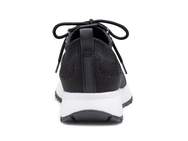 ニットスニーカー