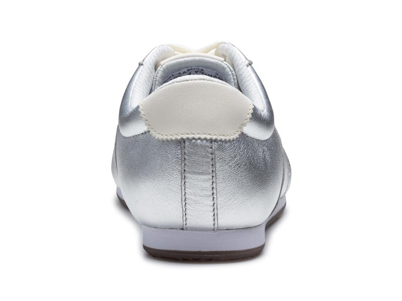 ローテクスニーカー