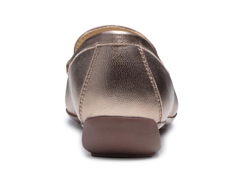 フラットシューズ