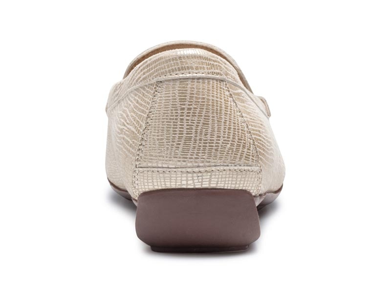 フラットシューズ