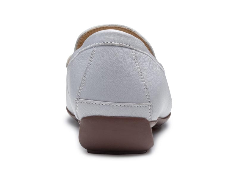 フラットシューズ