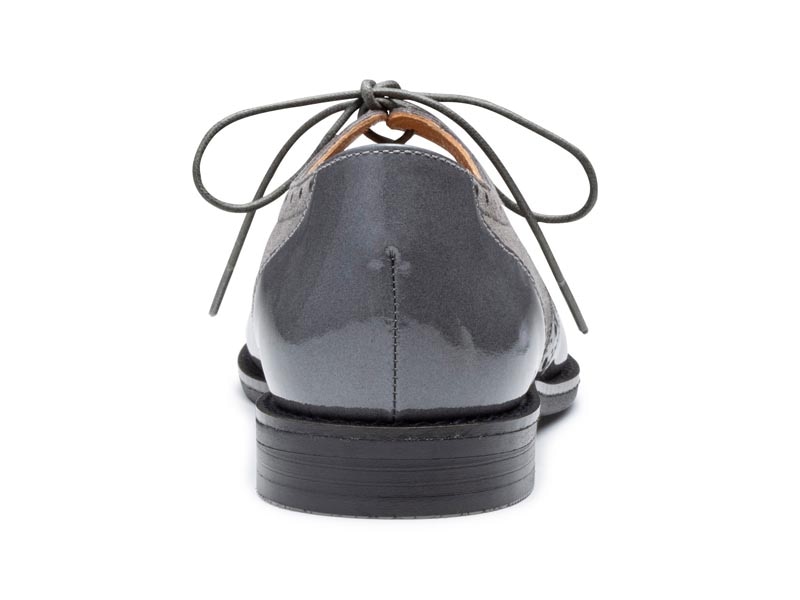 ギリーシューズ