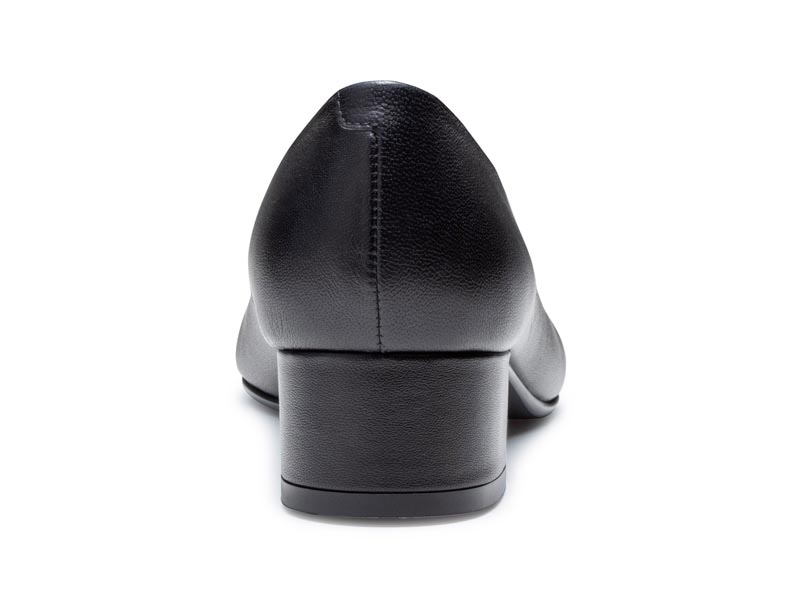 スクエアトウパンプス