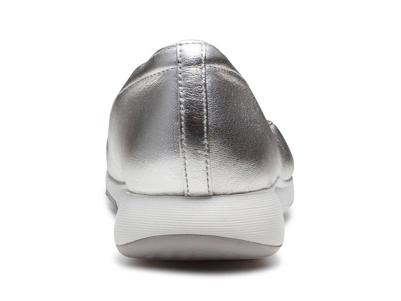 チュールパンプス