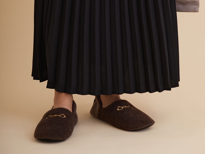 【MOONBAT×REGAL】ナストロ(Nastro)ビット刺繍 ユニセックス2WAYルームシューズ