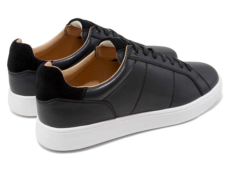 コートタイプスニーカー