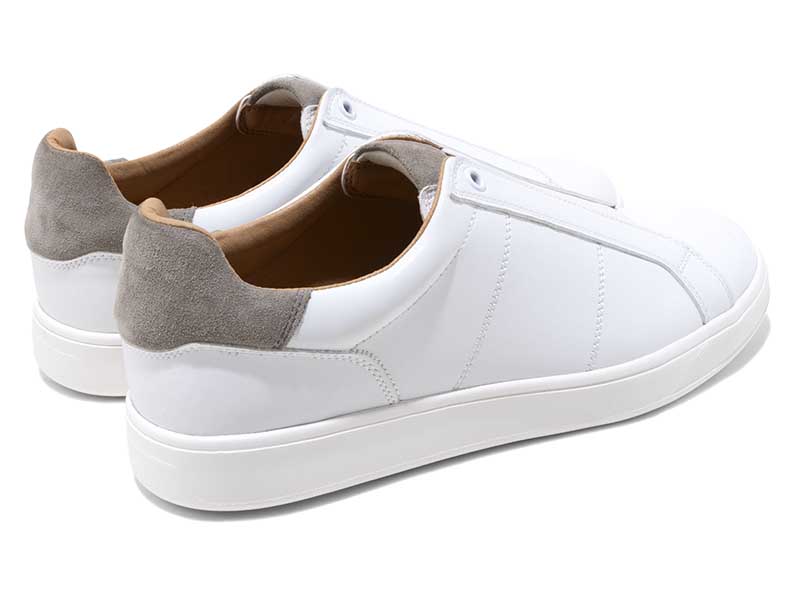 スリッポンスニーカー