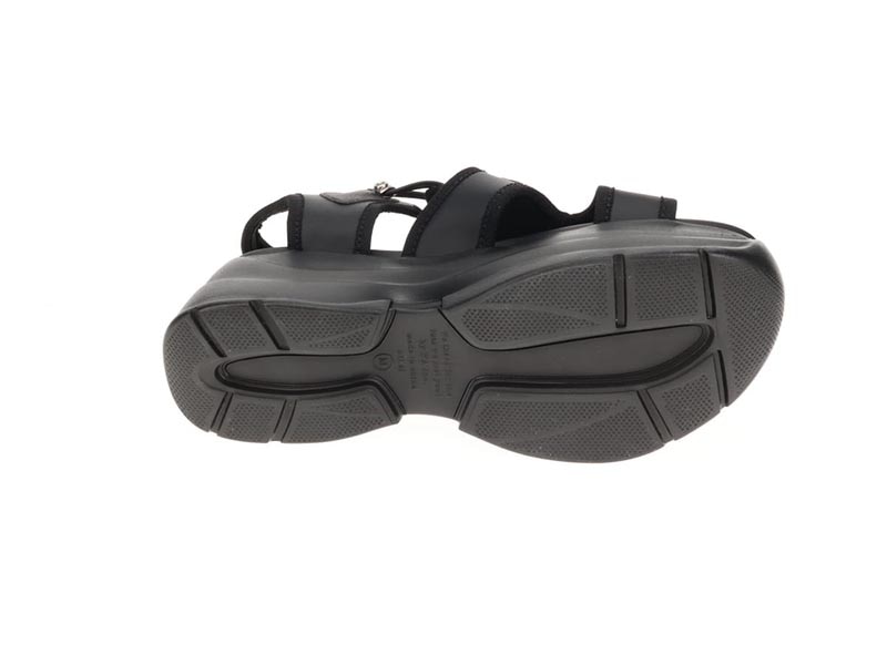 スポーツサンダル