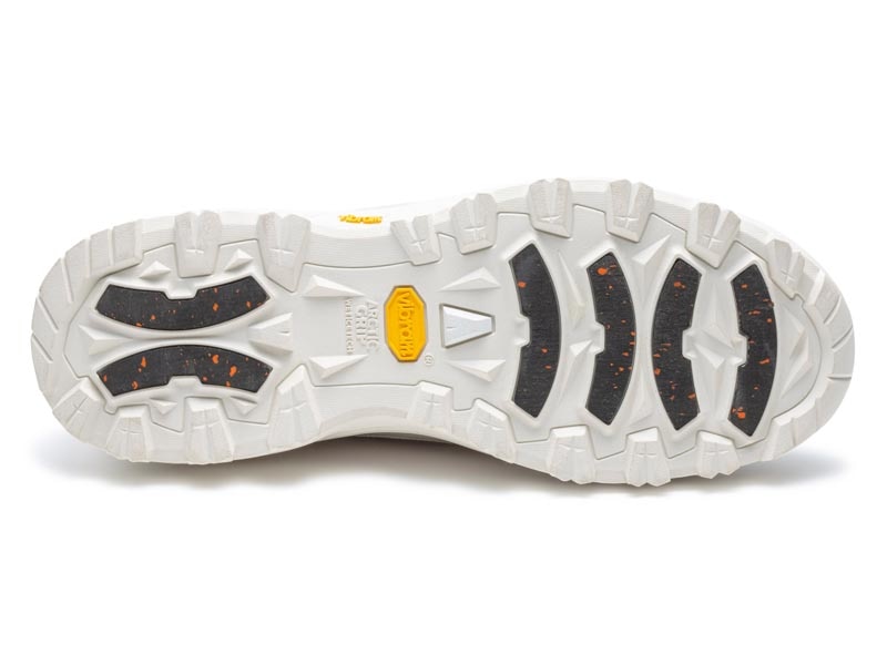 【雪道対応ソール】スニーカー GORE-TEX