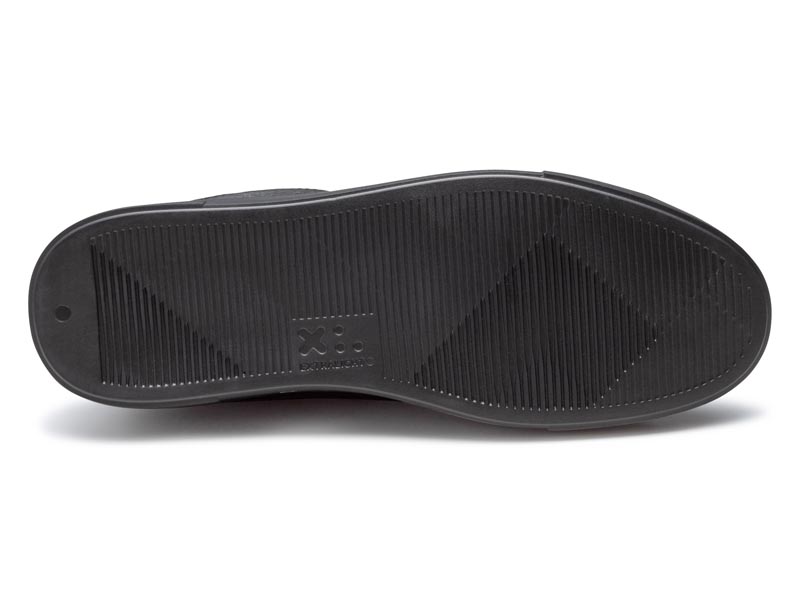 ディアスキン スニーカー