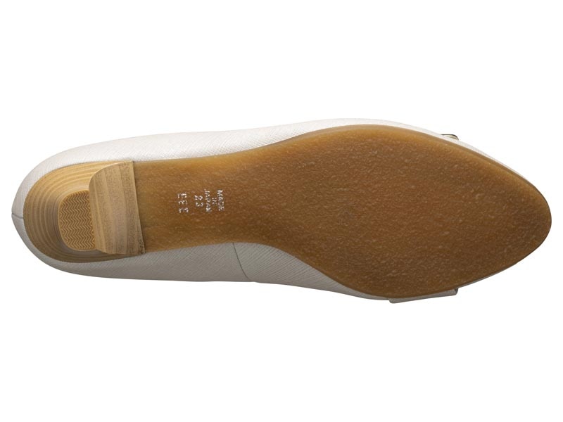 ラウンドトウデザインパンプス