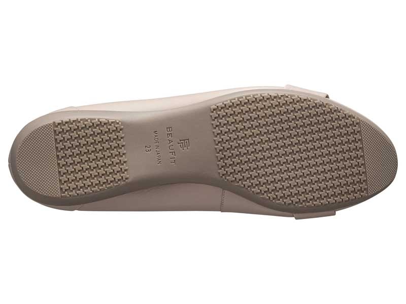 モールドパンプス