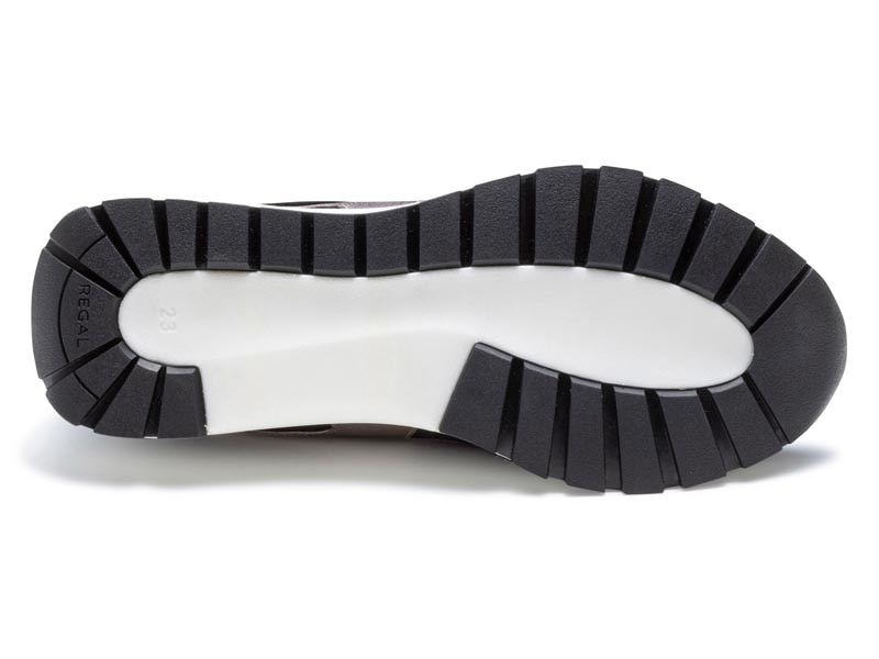 メッシュスニーカー