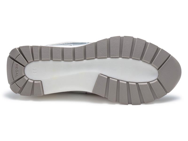 メッシュスニーカー