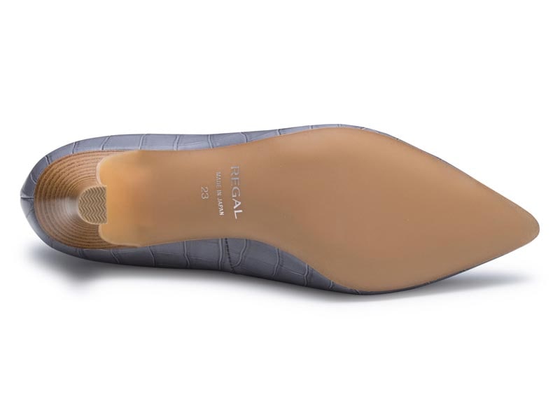 ポインテッドトウパンプス