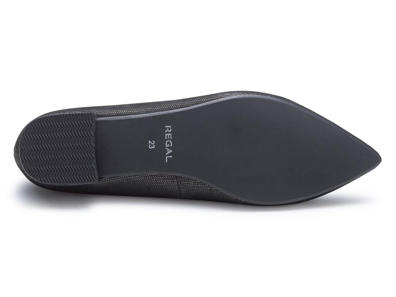 ポインテッドトウフラットシューズ